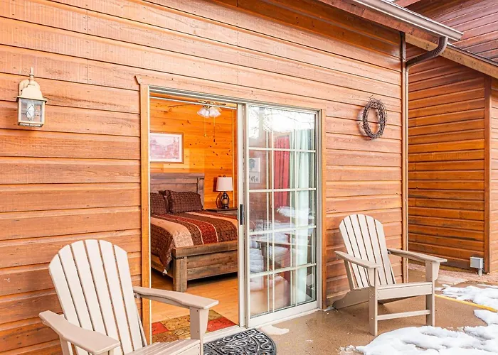 #4 The Wolves Den - Pet Friendly- Sleeps 6 - Playground & Game * Payson